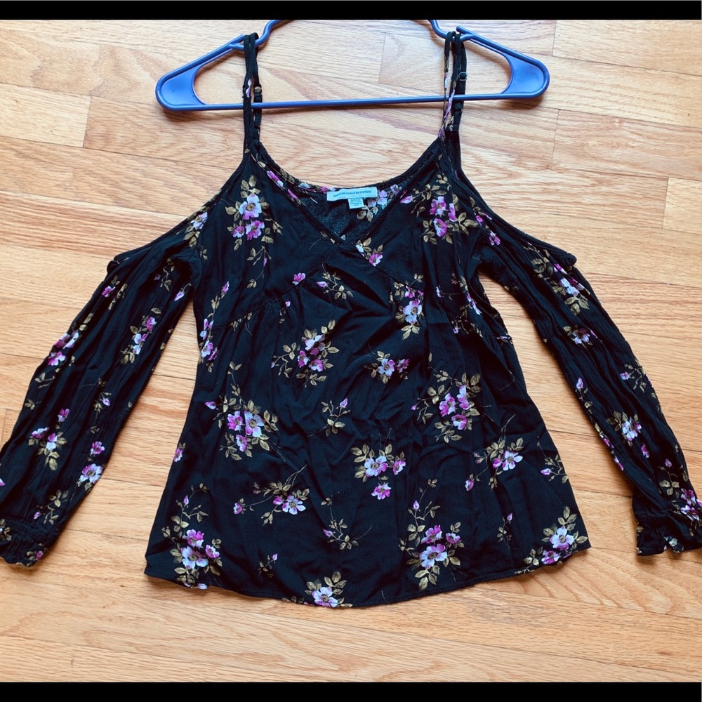 Open Shoulder American Eagle Top